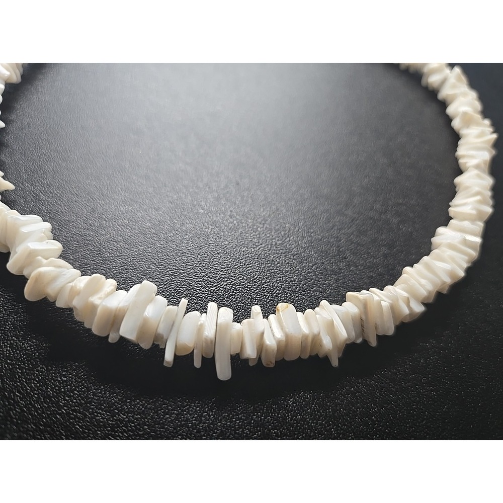 Vintage 80's White Puka Shell Necklace Choker 16" - Picture 2 of 8